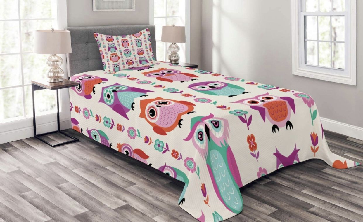 {ONE} Ambesonne Owls Bedspread, Owls in Vertical Line Flower Strings Vibrant Spring Colors Art, Decorative Quilted 2 Piece Coverlet Set with Pillow Sh