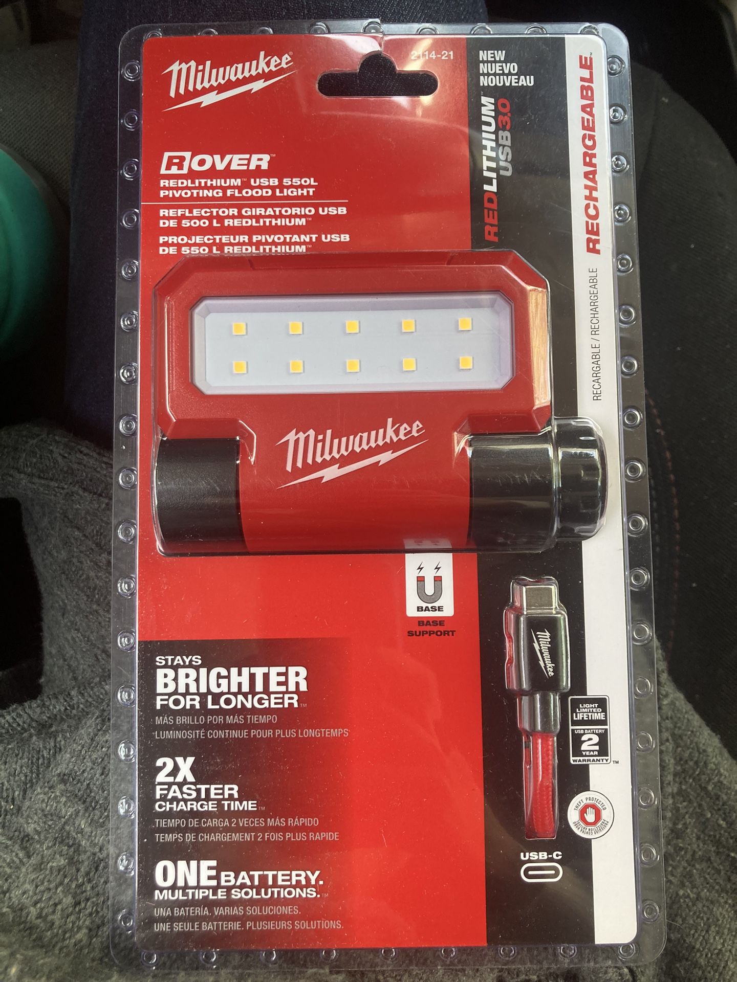 Milwaukee 550 Lumens Floodlight