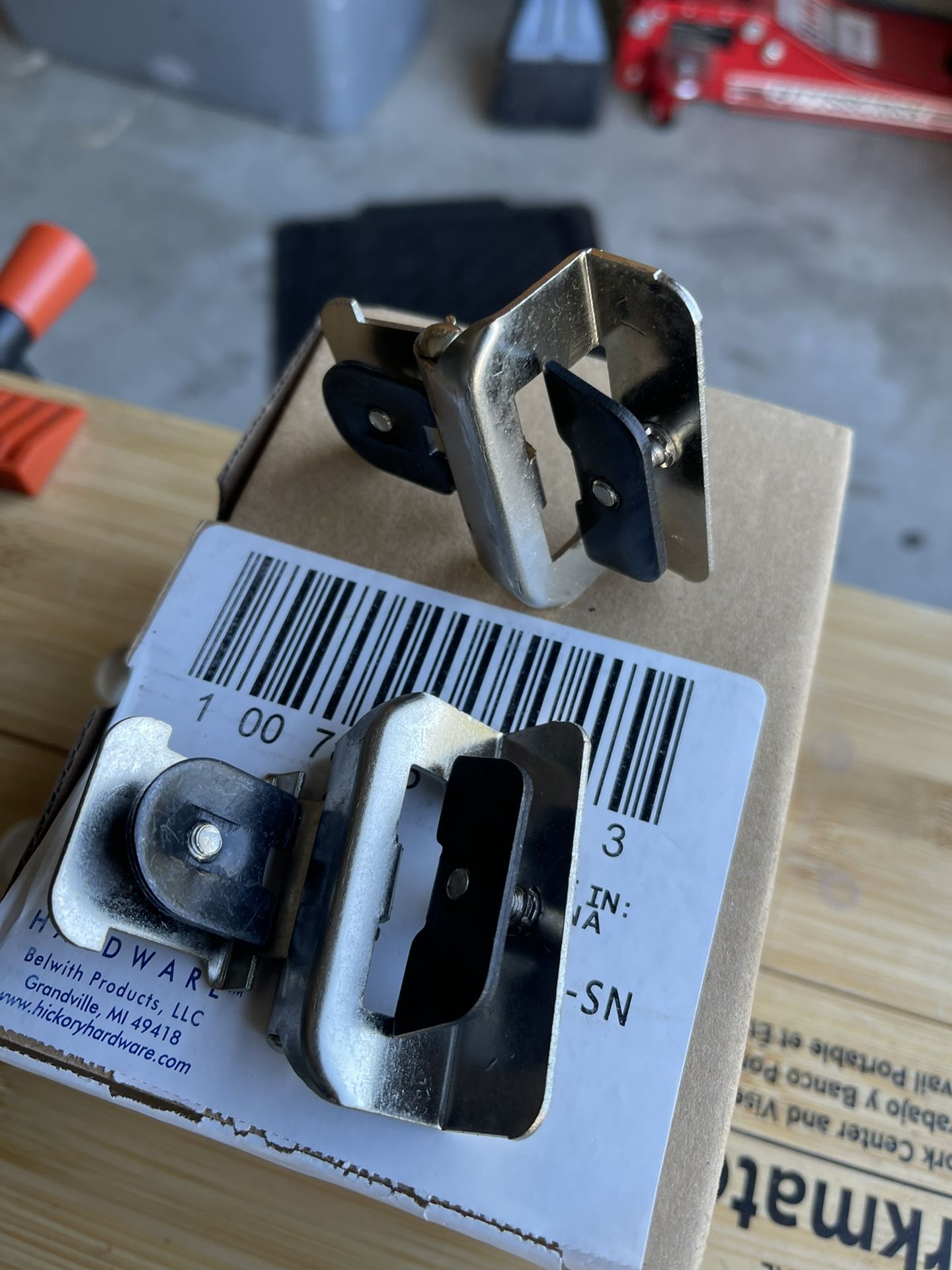 Cabinet Door Hinges