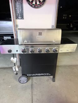 Charbroil grill with tank