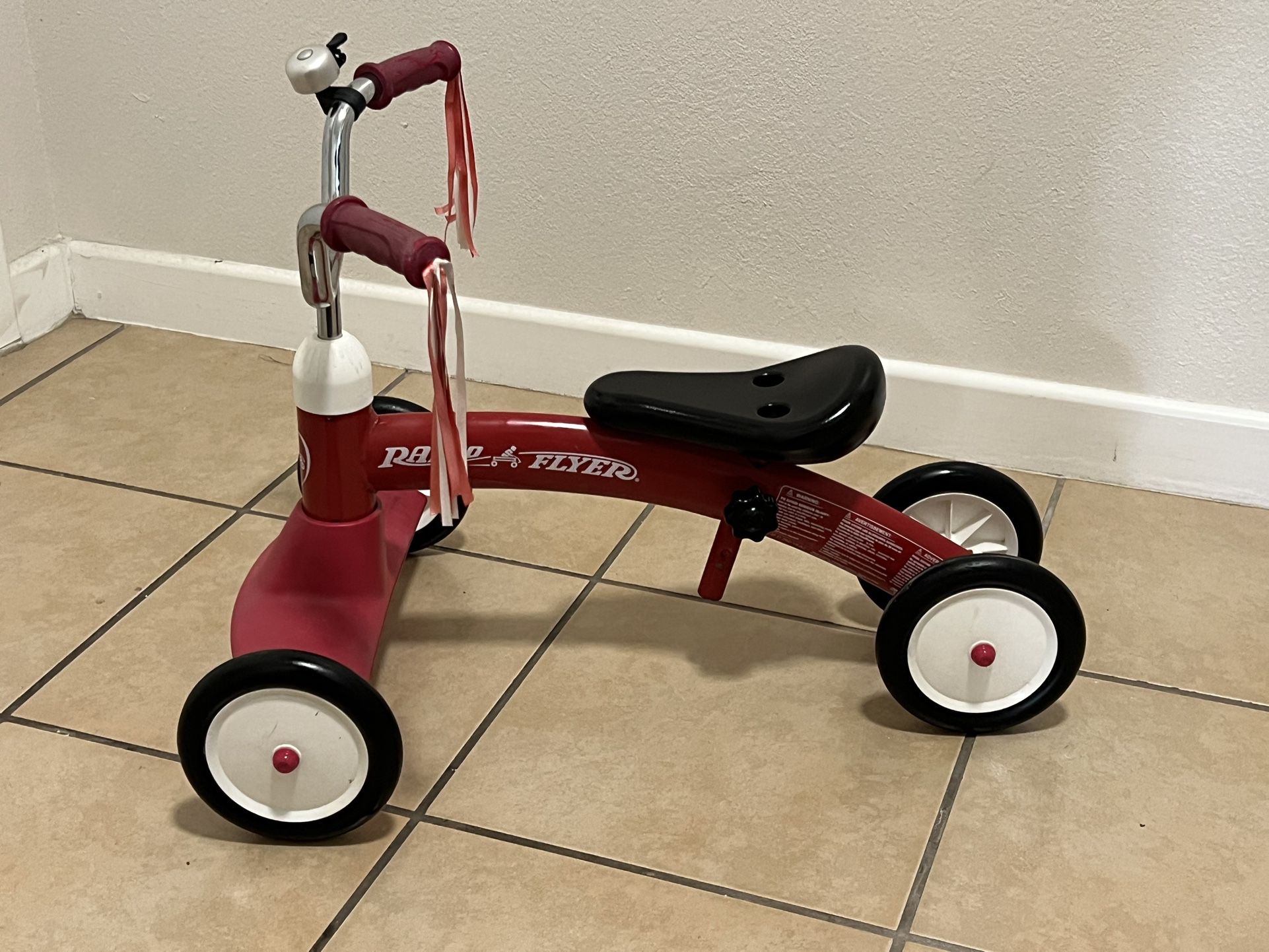 Radio Flyer Scoot-About, Toddler Ride On Toy, Kids Ride On Toy for Ages 1-3, 23.5" Large x 14.5" W x 16.5" H