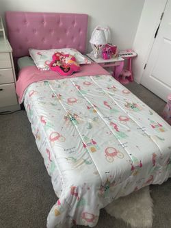 Full bed with mattress