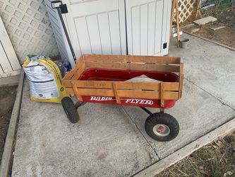 Radio Flyer Red Wagon