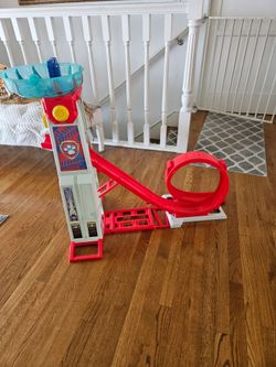 Paw patrol tower with chase and car