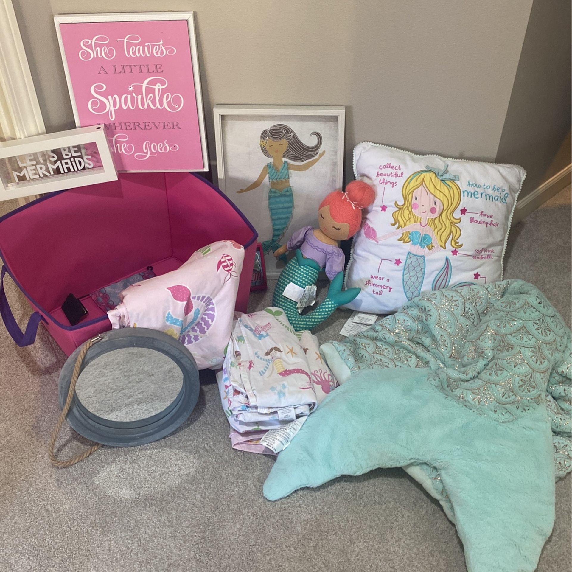 Girls Bedroom Decor Set