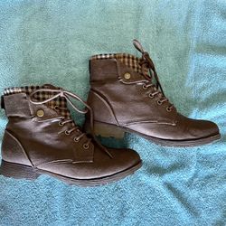 Rock & Candy Tavon Lace Up  Brown Ankle Boots 