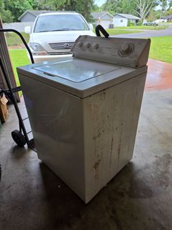 Whirlpool Ultimate Care large capacity Washer
