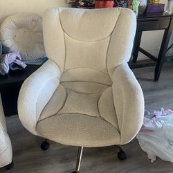 Rolling chairs great condition