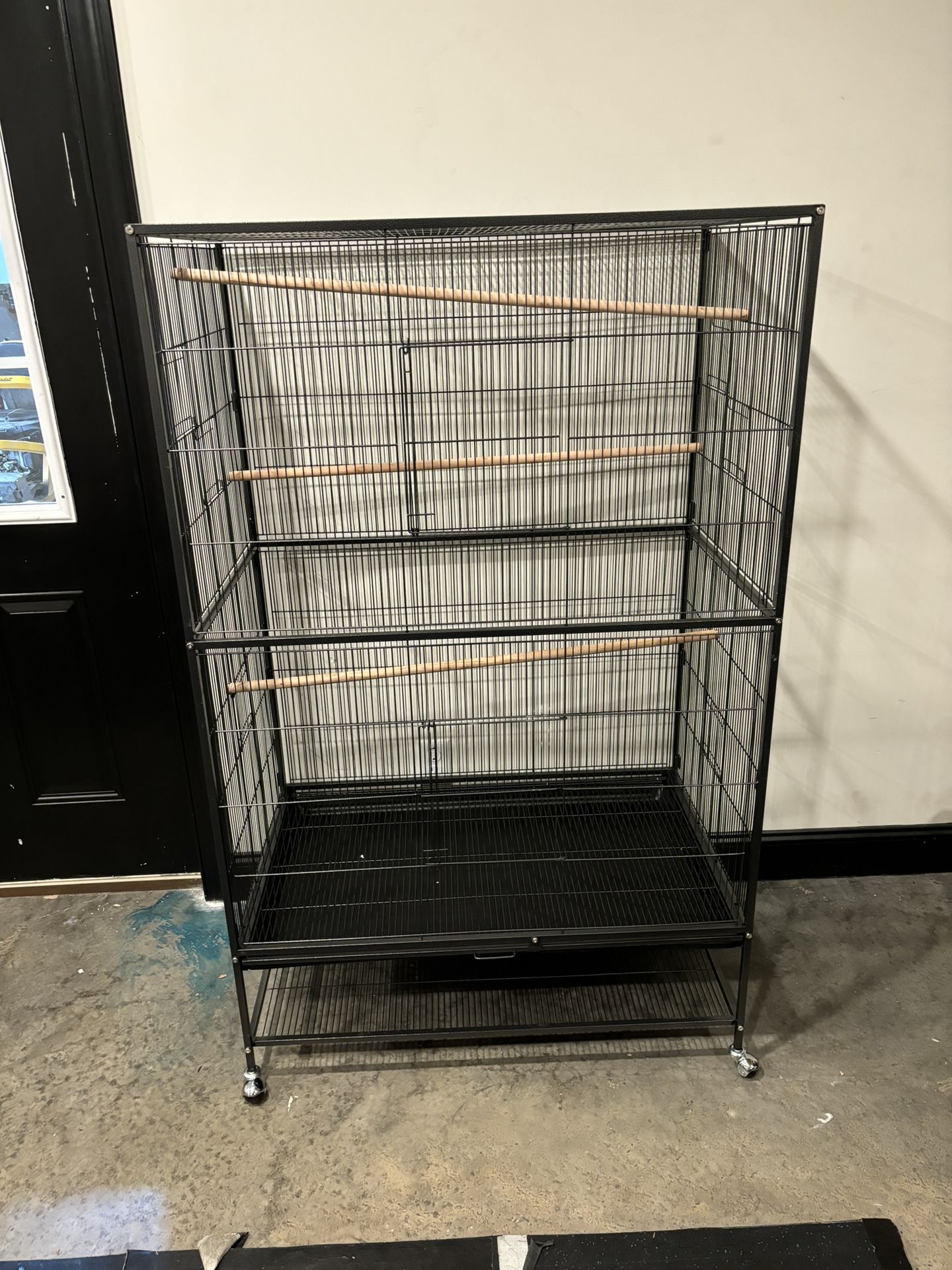Prevue Hendryx F050 Extra Large Flight Cage BRAND NEW & Assembled
