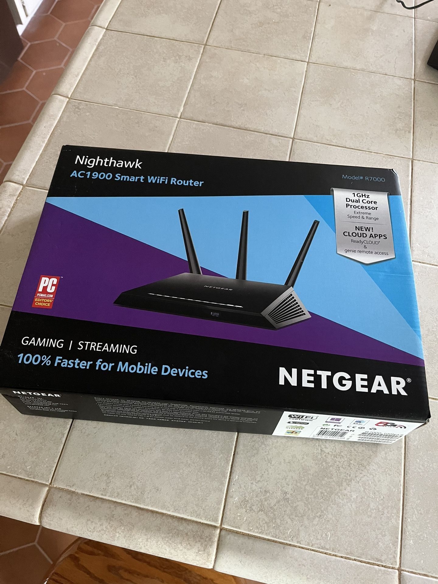 New In Box: Wifi Router Netgear Nighthawk AC1900
