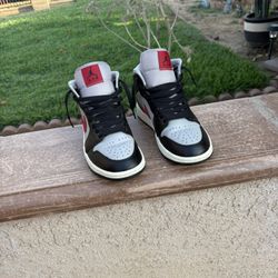 Nike Jordan 1  Size 8 1/2