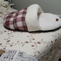 Dear foam Slipper Pet Bed