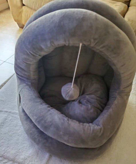 Brand New Cat Dome Bed