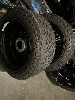 Mud Tires 305/45/22