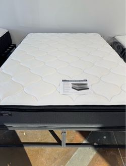 Sycamore Queen Mattress – $850