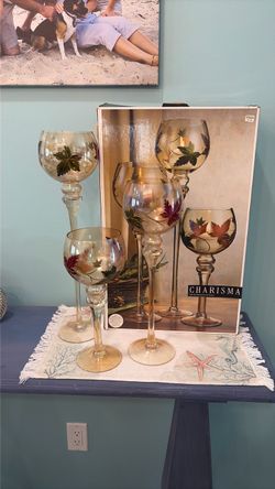 BEAUTIFUL SET OF 3 HURRICANE GLASS CANDLEHOLDERS