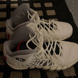 D Rose Shoes Size 8