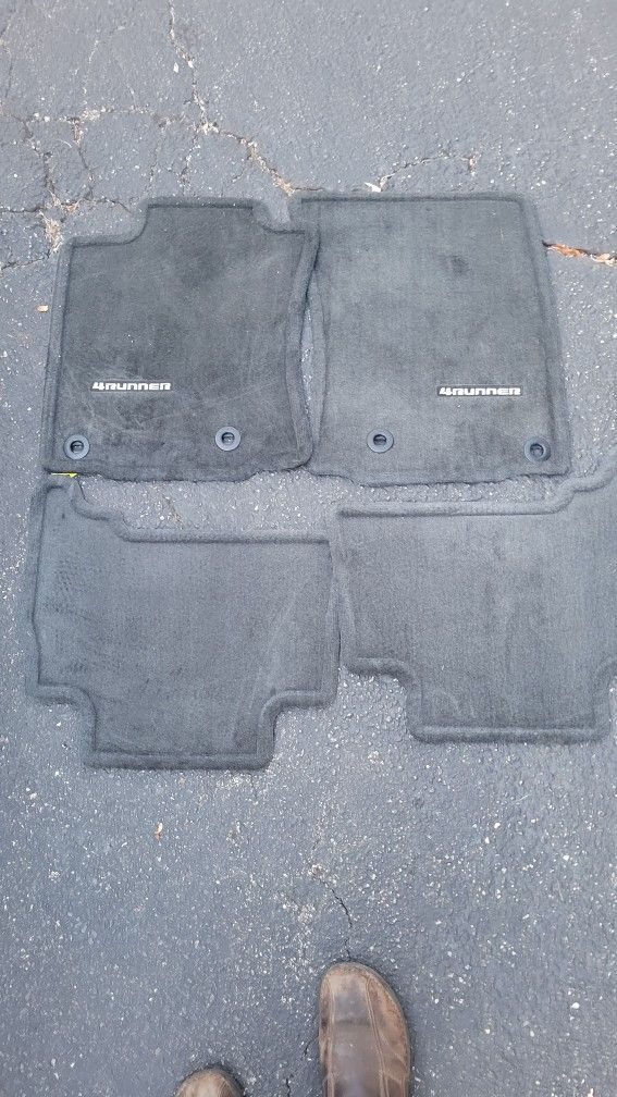 2014 Toyota 4runner Factory Oem Floor Mats