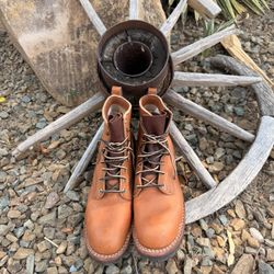 Nicks Boots Sizes 9