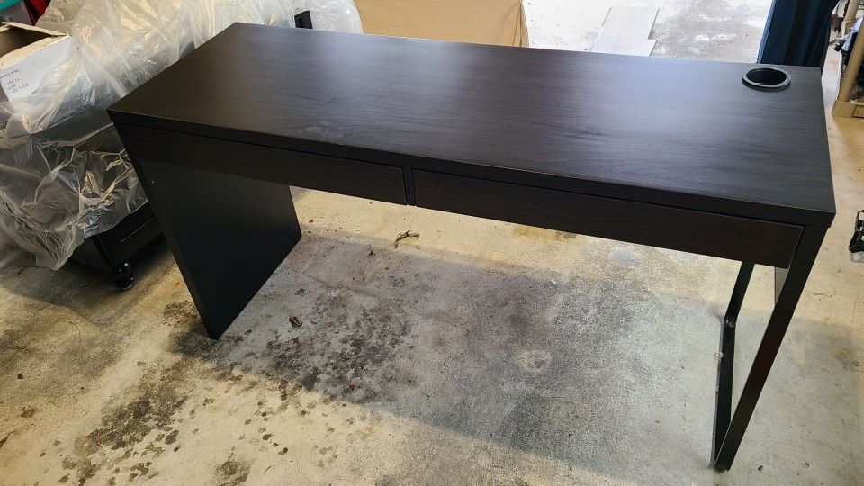 Ikea Micke 2-drawer Desk