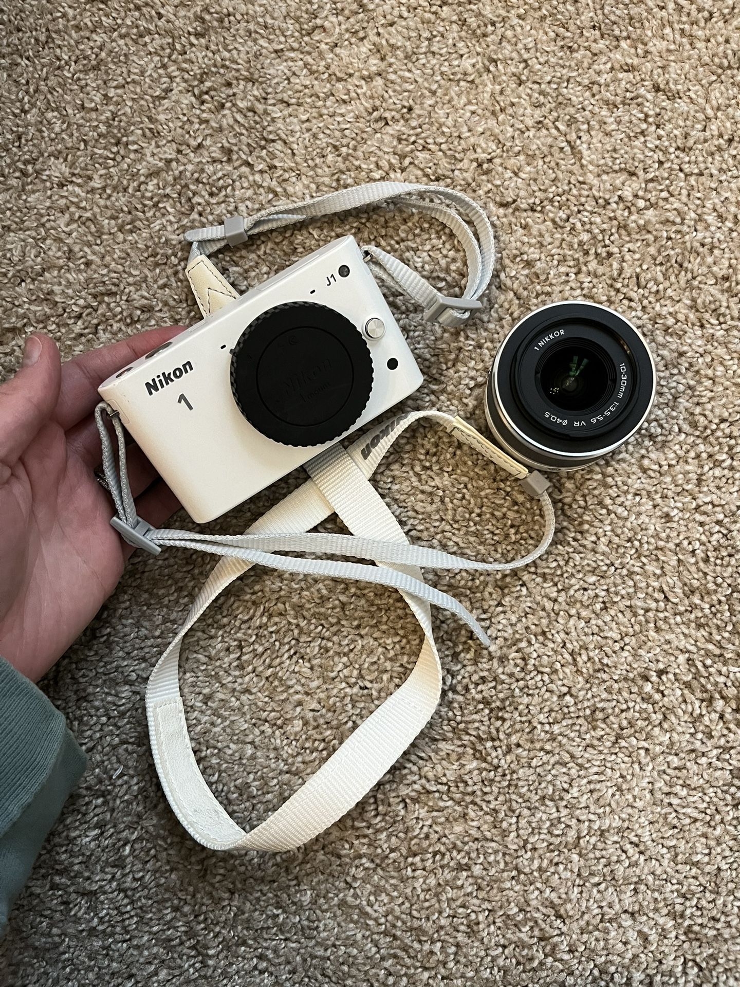 Nikon 1 Digital Camera With lens
