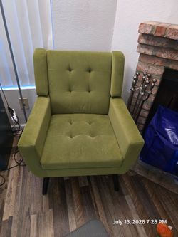 Modern Soft Velvet Upholstered Accent Chair with Armrests, Green - ModernLuxe