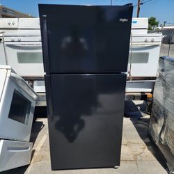 WHIRLPOOL 18CUFT BLACK FRIDGE 