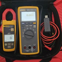 Fluke 3000 FC Multimeter 
