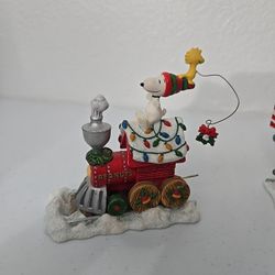 The Danbury Mint - Charlie Brown Christmas Train Set