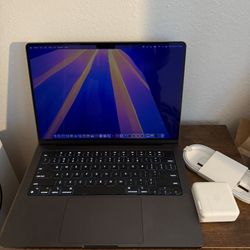 MacBook Pro M4 Barely Used With Warranty 11 Cycles On Battery