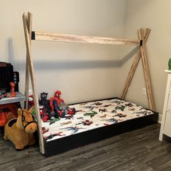 Toddler bed
