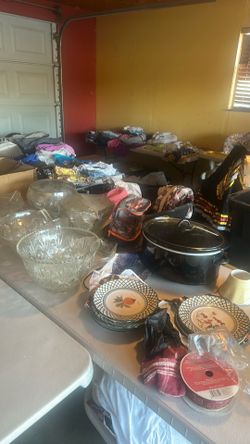 Moving sale 4504 chadbourn  st Bakersfield ca 93307