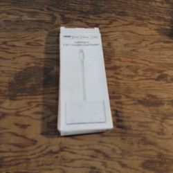 Lightning to camera card reader