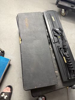 Kramer Guitar Hard Case – Heavy Wear