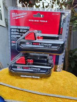 MILWAUKEE M18 3.0 PAQUETE DE 2