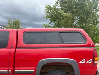 Fiberglass camper shell