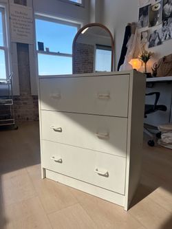 Dresser- Drawer Storage