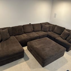 13’ Chaise Sectional With Ottoman