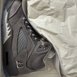 New Men’s Size 9.5 Jordan 5 Wolf Grey 
