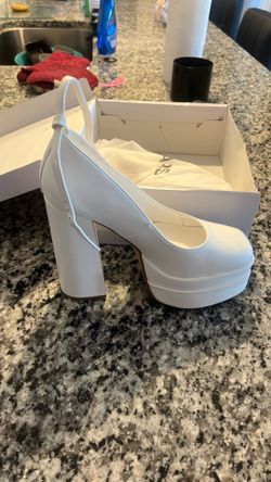 Dream pairs platform white heels