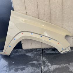 2016 2017 2018 2019 2020 2021 2022 2023 TOYOTA TACOMA RIGHT SIDE FENDER OEM USED 