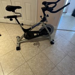 Bicicleta De Ejercicio En Muy Buenas Condiciones 