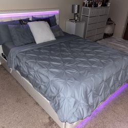Queen Size Tufted Bed Frame And Mattress 