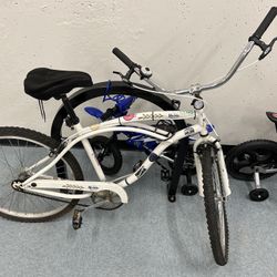 Cruiser Bicycle, White