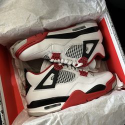 Jordan Retro 4 Fire Red