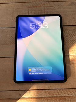 Perfect condition iPad Pro m4 11” 256gb WiFi plus cellular unlocked 100% battery