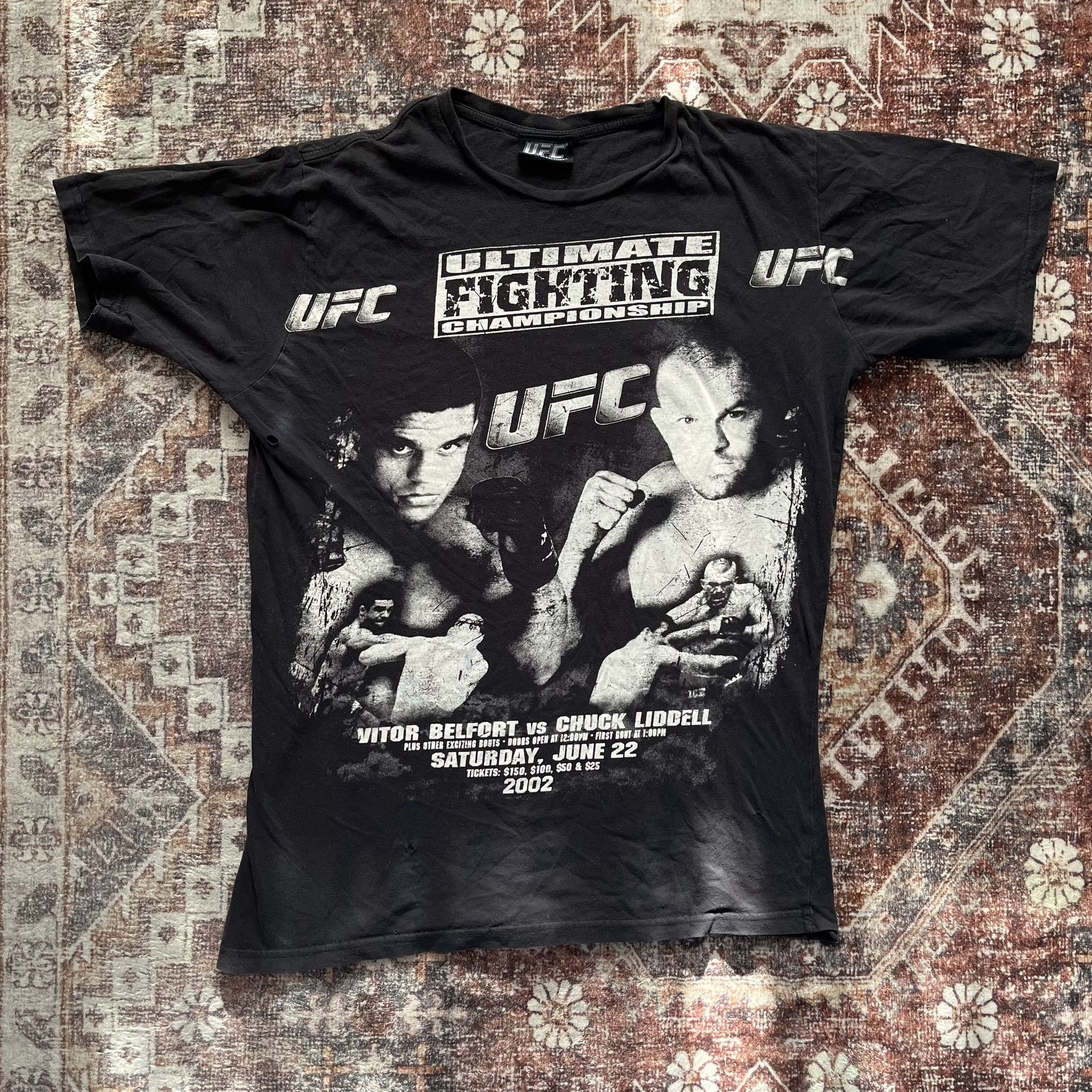 Large 2002 Y2K UFC Chuck Liddell vs Vitor Belfort MMA Shirt