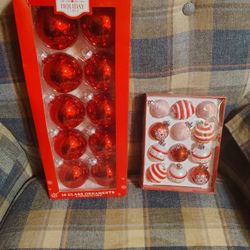 Christmas Glass Ornaments 