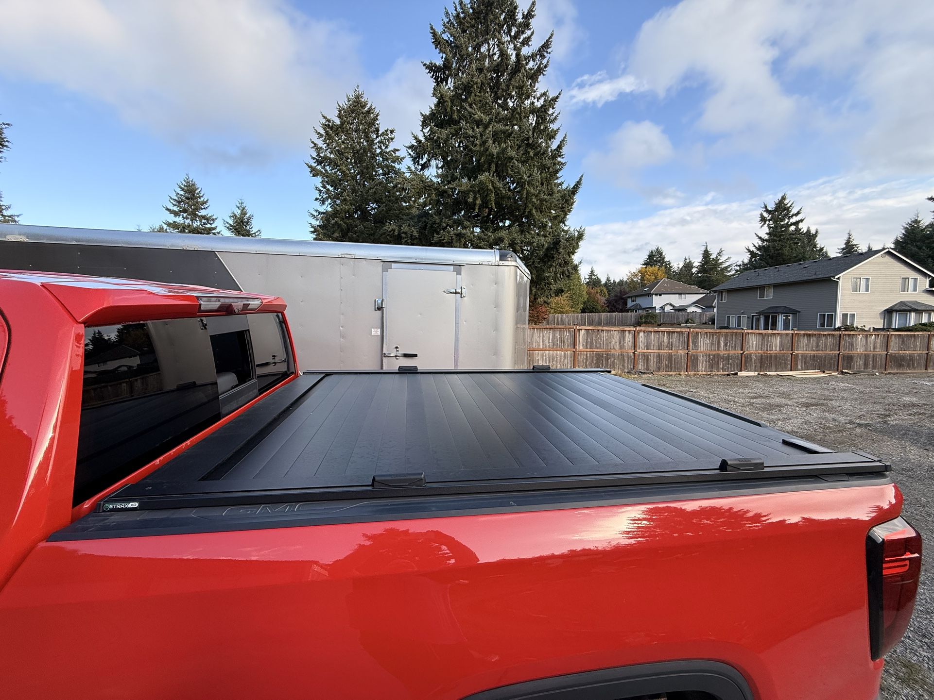 2024 Chevy Silverado 6.5’ Bed RETRAX Cover