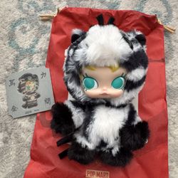 Authentic Brand New Molly From Popmart Have A Good Run 